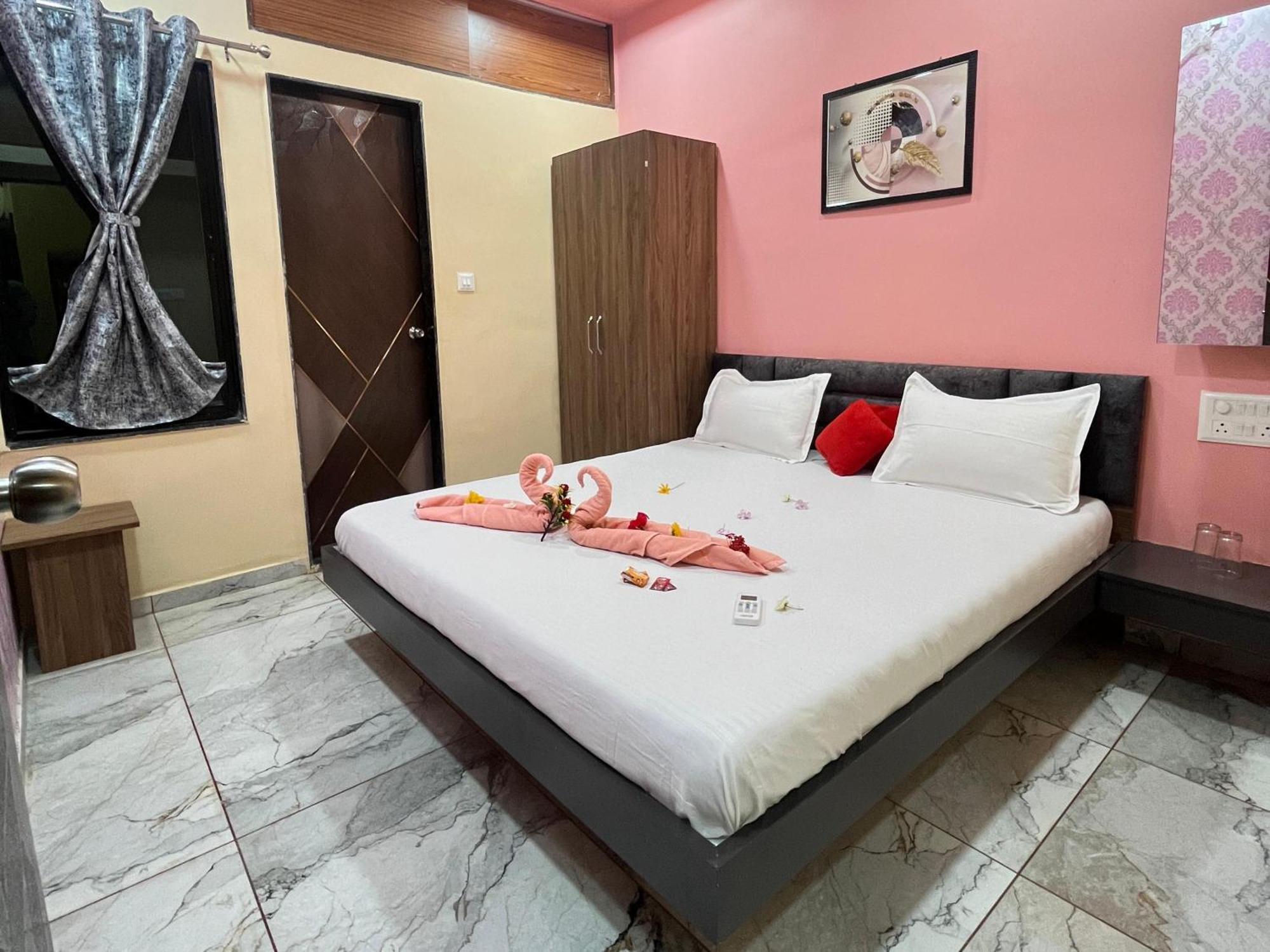 Jai Swaminarayan Delux Homestay Garudeshwar Exterior foto